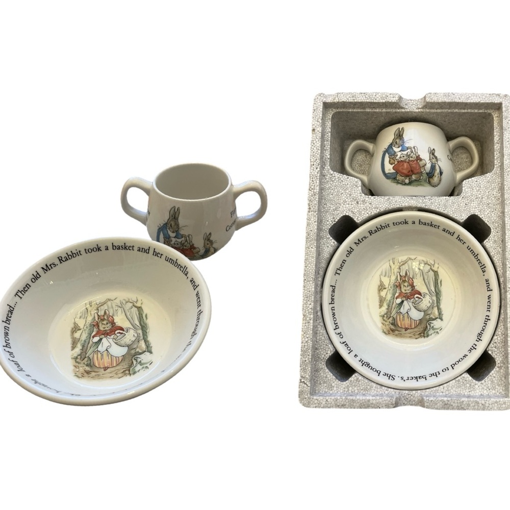 Wedgwood Peter Rabbit Baby Set - Picture 2 of 11